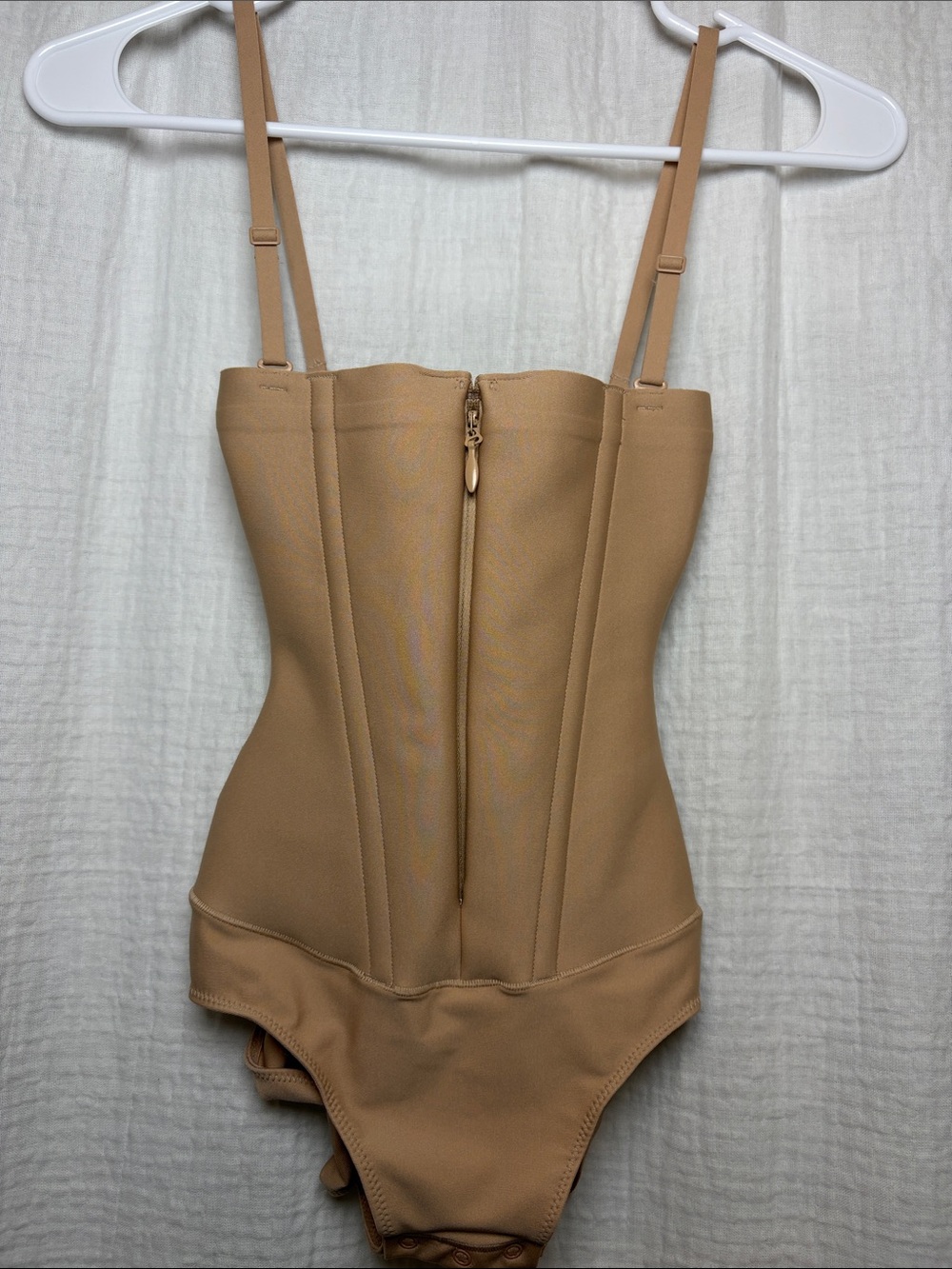 SKIMS Body Core Sculpt Waist Cincher Briefs Bodysuit - Sand / Nude - Size S